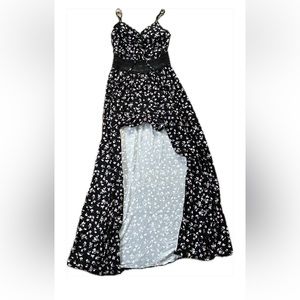 Floral Romper Black and pink flowers. Size S